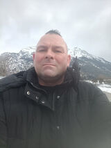 Foto pengguna nadkarbud1789