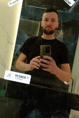 Foto pengguna Lary951