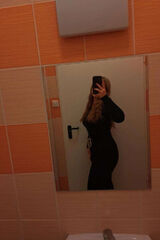 Foto pengguna nikolka19191706