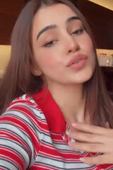 Fotos aboagyewaarose304