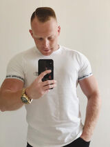 Foto pengguna pmbhrwcxqp