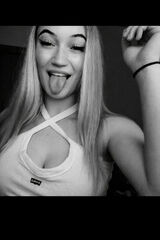 Foto penggunazuzannay18