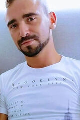 Foto pengguna Debcik92