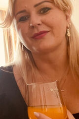 Foto pengguna Mademoiselle38