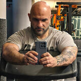 Foto pengguna NormalnyFacet40