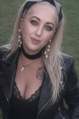 Foto pengguna Olgus1986