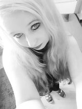 Foto pengguna moniczkaa888