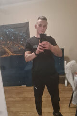 Foto pengguna poufnee