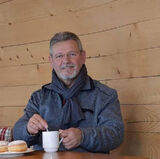 Foto pengguna henryjones1176