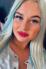 Foto pengguna Merry95