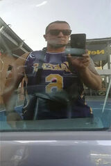 Foto pengguna Tonnixon