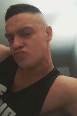 Фото користувача bialyimlody669