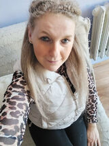 Foto pengguna Karoliba34