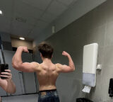 Foto pengguna Olek832