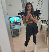 Foto pengguna monikamonika222338