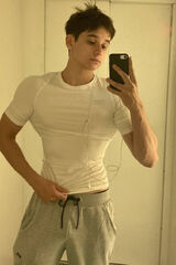 Zdjęcie użytkownika q8yyzc7mzh