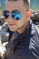 Foto pengguna Riddick605