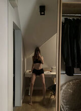 Foto pengguna julia66aa