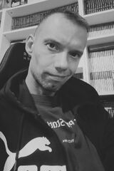 Zdjęcie użytkownika r4vmdj89