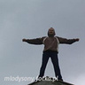 mlodysony